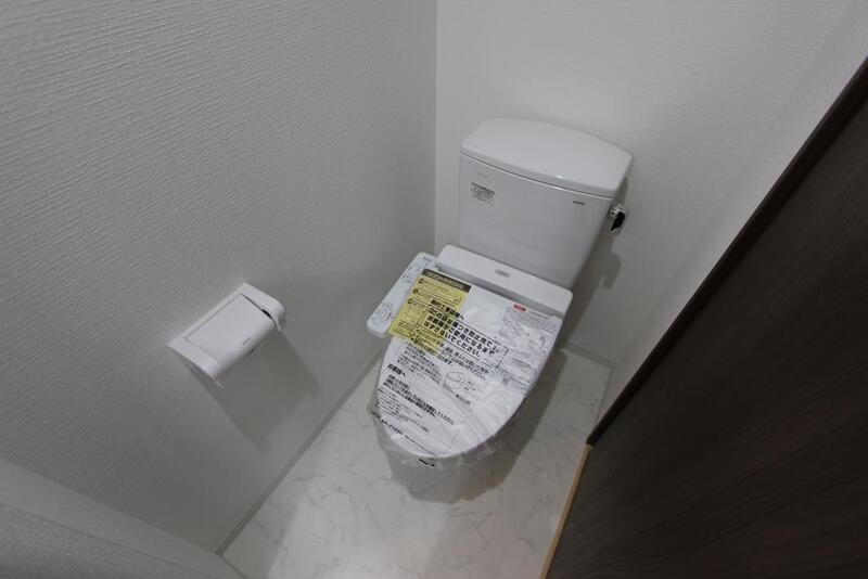 トイレ　ウォシュレットも付いてます。