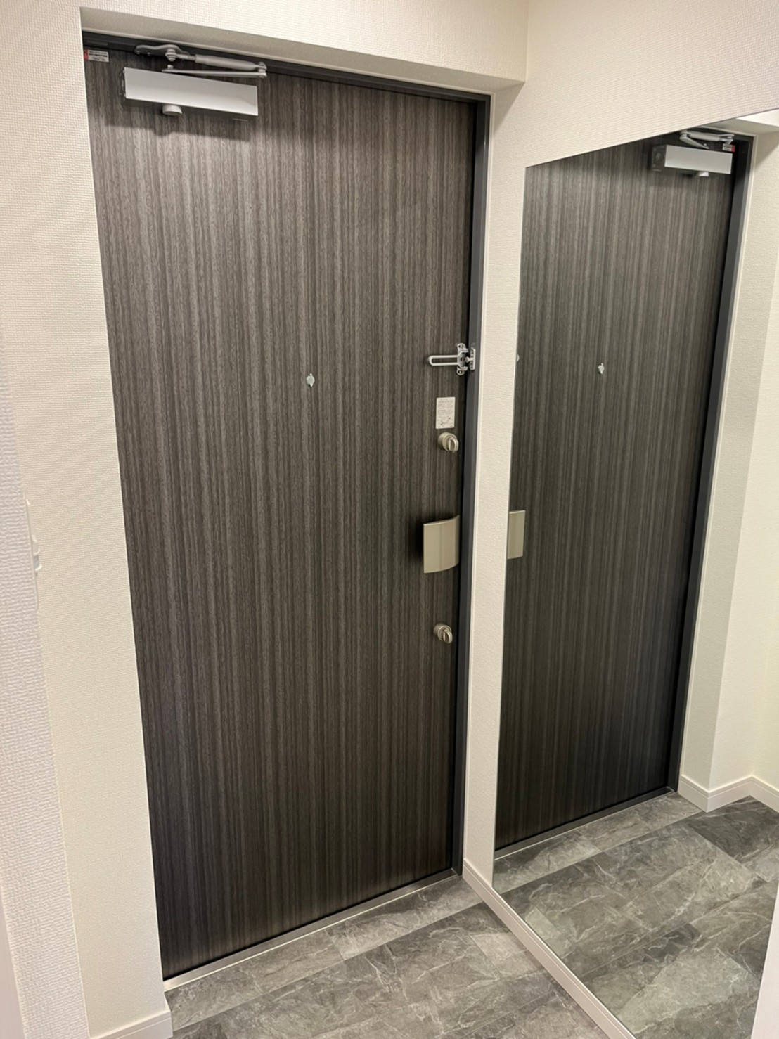 玄関　※同仕様