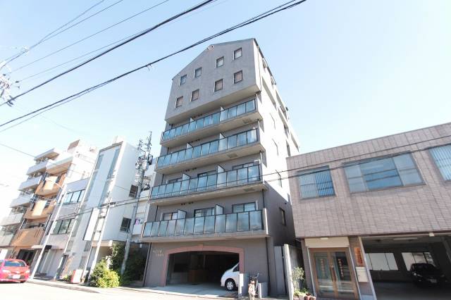 建物外観　お洒落な外観のマンションです。