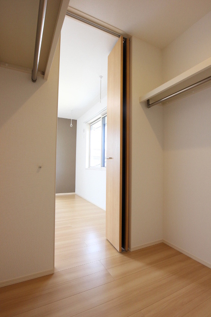 収納　２０１　ウォークインクローゼット