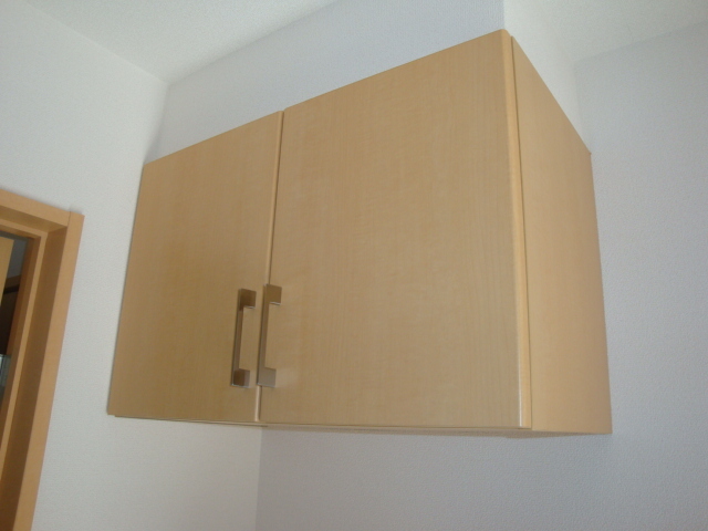 玄関　玄関収納上部