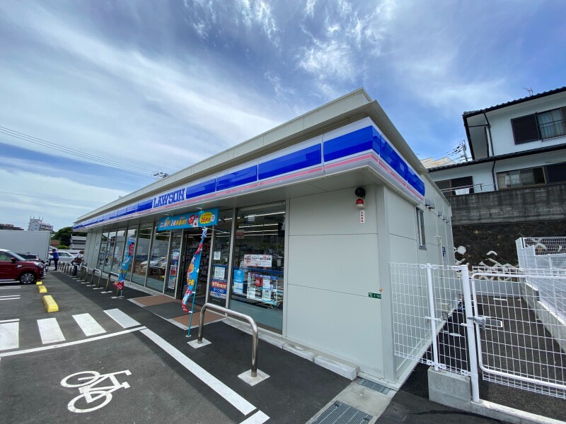 コンビニ　ローソン八幡日吉台二丁目店（コンビニ）まで413m