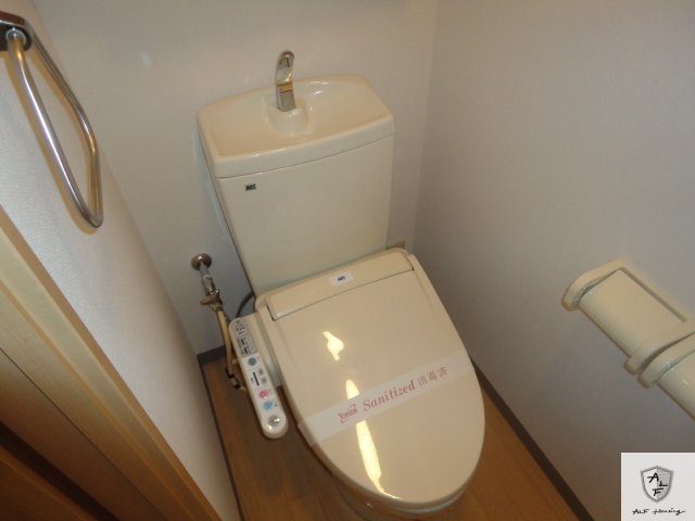 トイレ　シャワー付トイレ