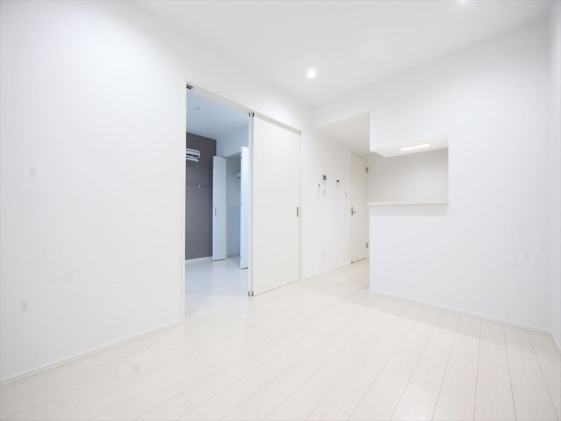 居室・リビング　ＬＤＫ9帖　カウンターキッチン　エアコン完備