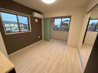 居室・リビング　※画像はイメージです。中部屋には側窓がありません