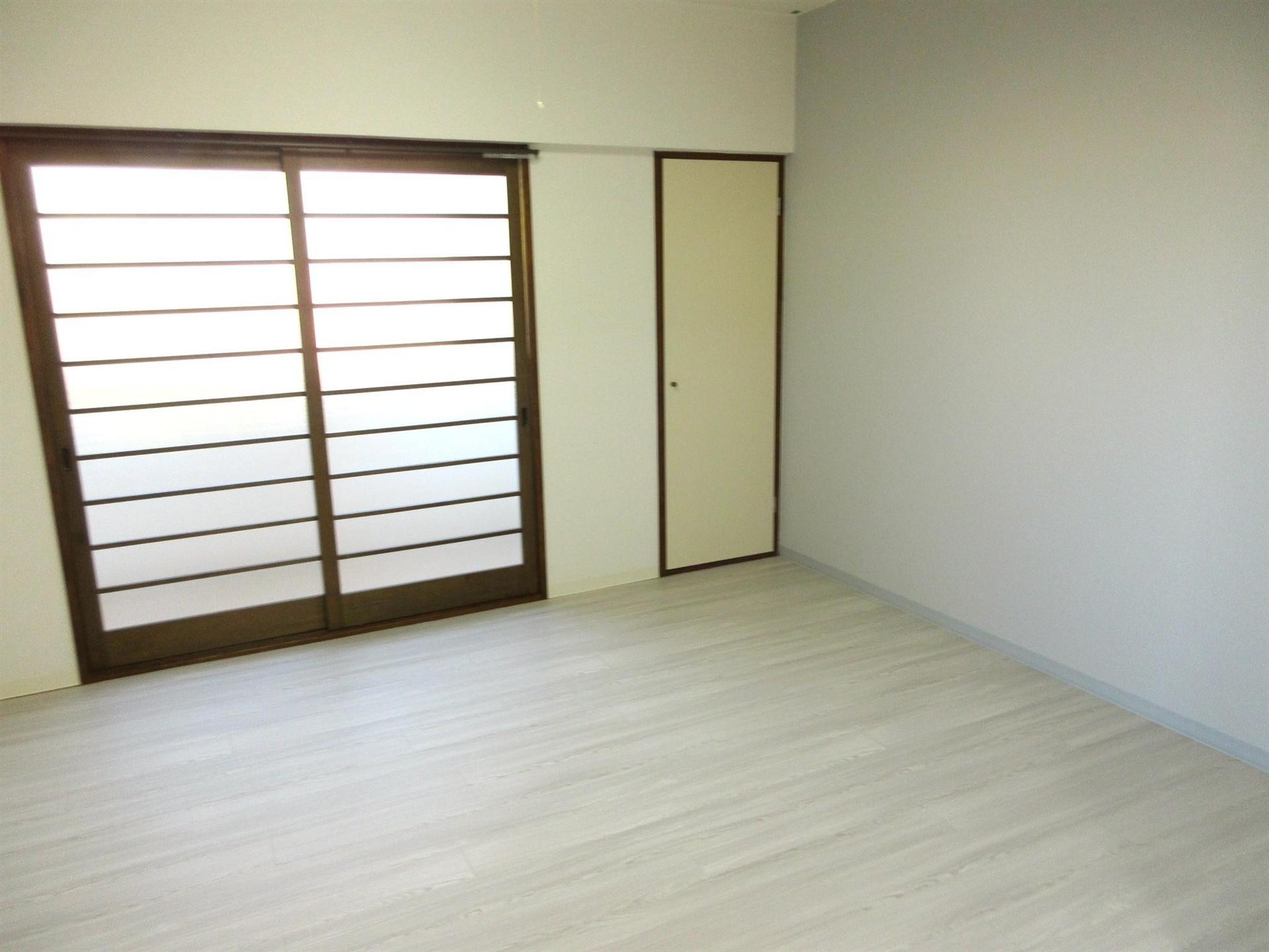 居室・リビング　オシャレなアクセントクロス♪