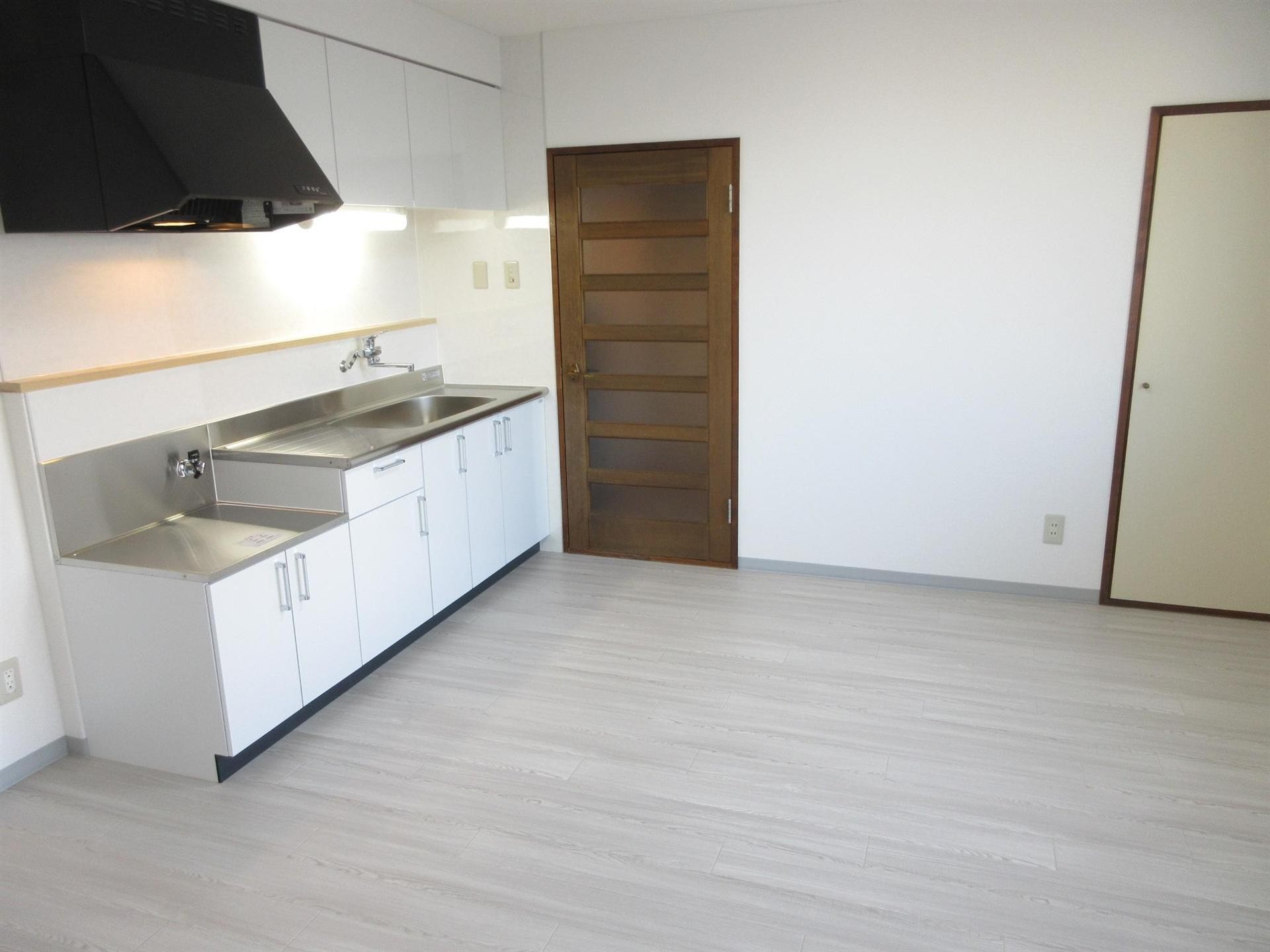 居室・リビング　白基調のおしゃれなダイニング♪