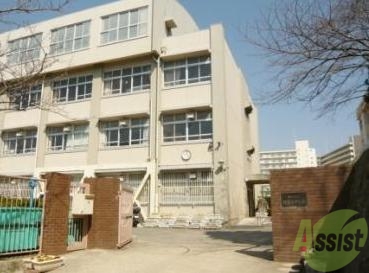 中学校　神陵台中学校（中学校）まで200m