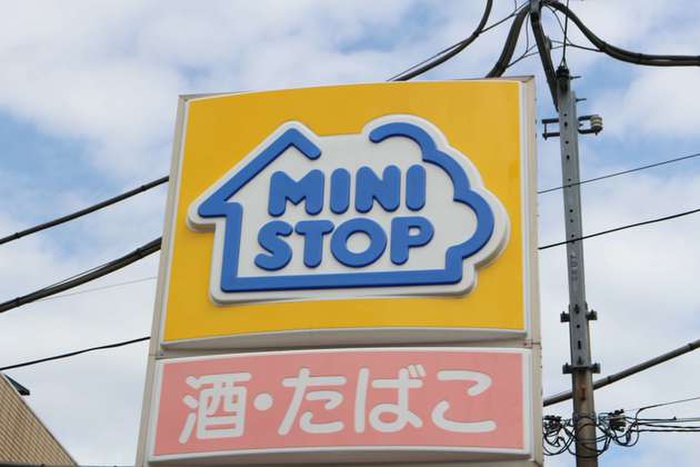 コンビニ　ミニストップ（コンビニ）まで290m