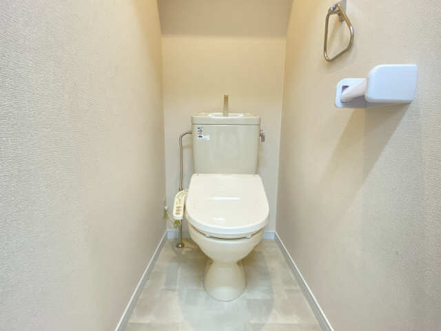 トイレ　シャワー付トイレです