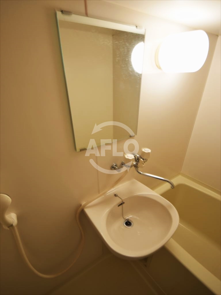 洗面設備　北堀江かがせ　洗面台