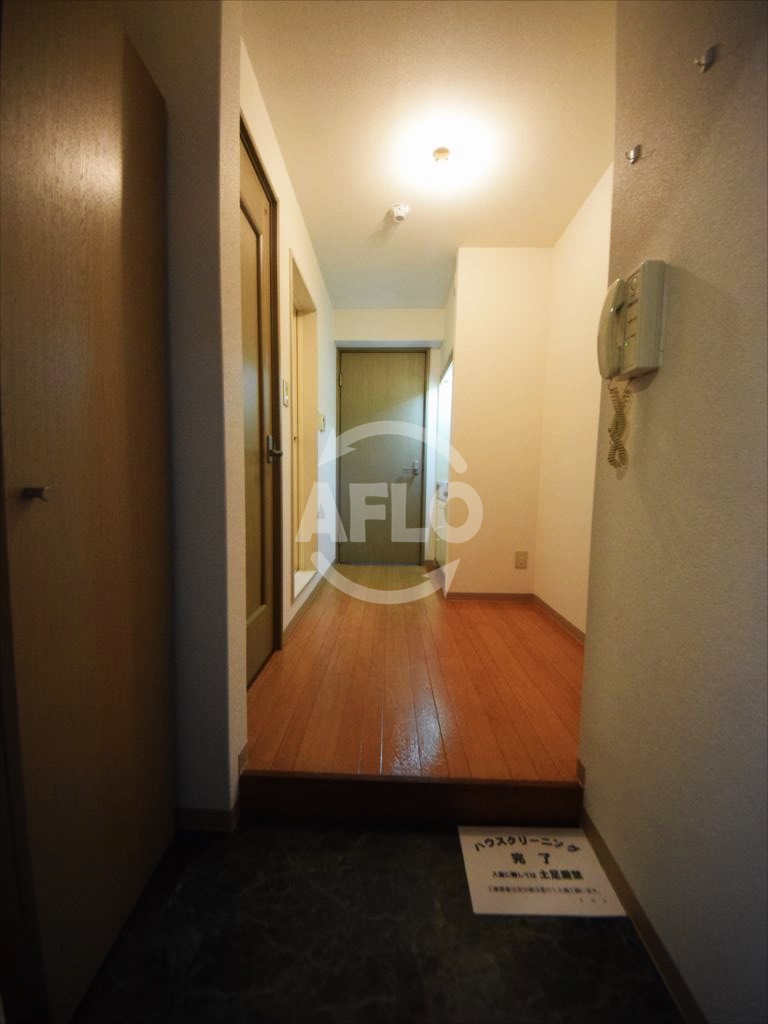 玄関　北堀江かがせ　玄関