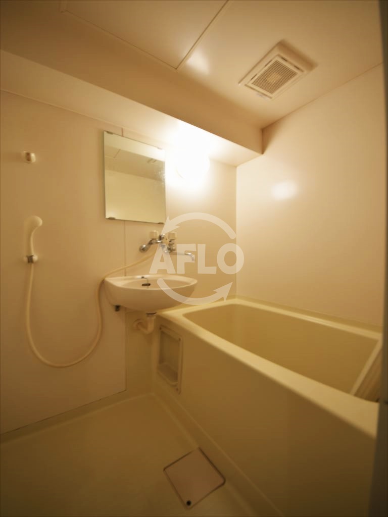 バス・シャワールーム　北堀江かがせ　風呂