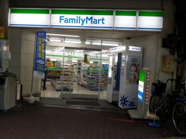 コンビニ　ファミリーマート 九条駅南店（コンビニ）まで449m