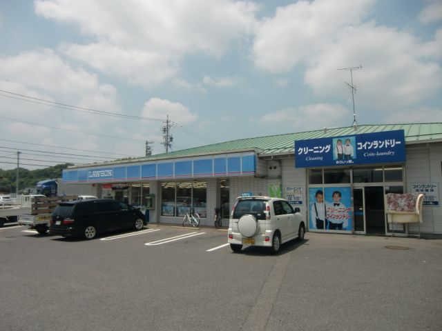 コンビニ　ローソン（コンビニ）まで110m