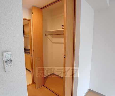 収納　衣服はたいがい入ります！