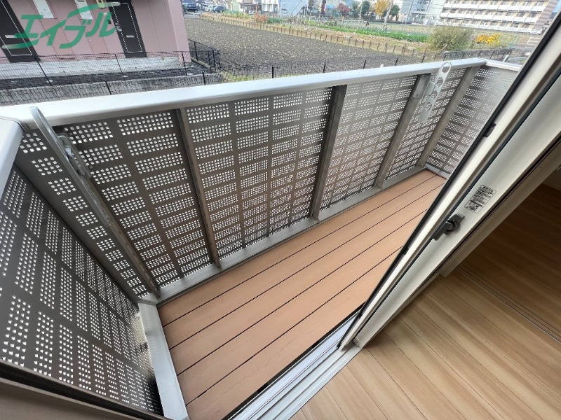バルコニー　同型反転タイプ