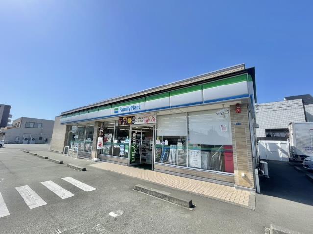 コンビニ　ファミリーマート沼津沼北町店（コンビニ）まで569m