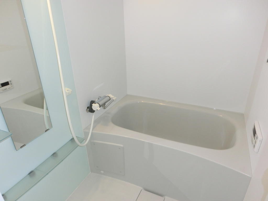 バス・シャワールーム　※写真は別のお部屋です。現況を優先させていただきます。