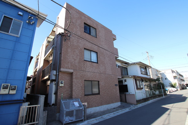 建物外観　１Ｋ単身用マンション！都市ガスで経済的です。