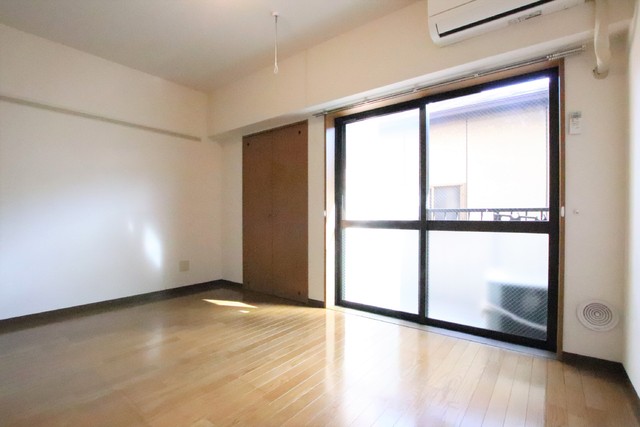 居室・リビング　清潔感のあるお部屋ですね