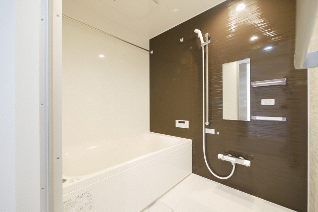 バス・シャワールーム　バス・シャワールーム