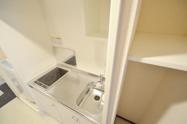 その他　キッチン横棚