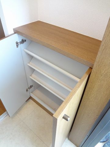 玄関　類似写真掲載