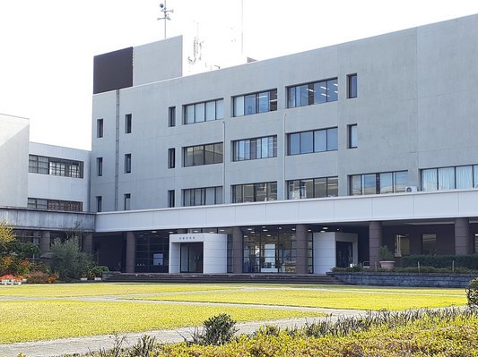 役所　日置市役所（役所）まで550m