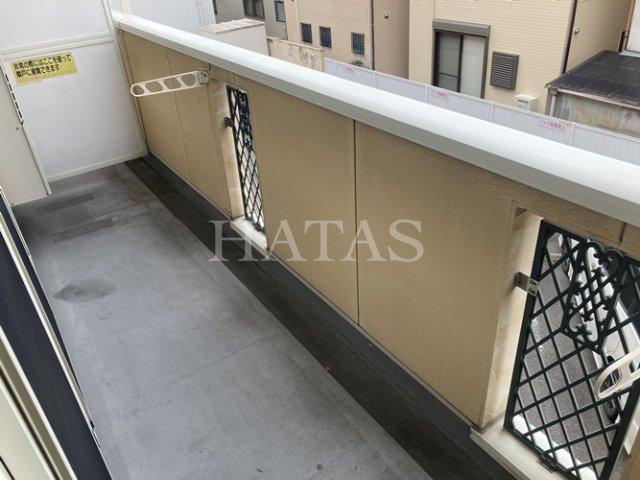 バルコニー　同物件別部屋です。