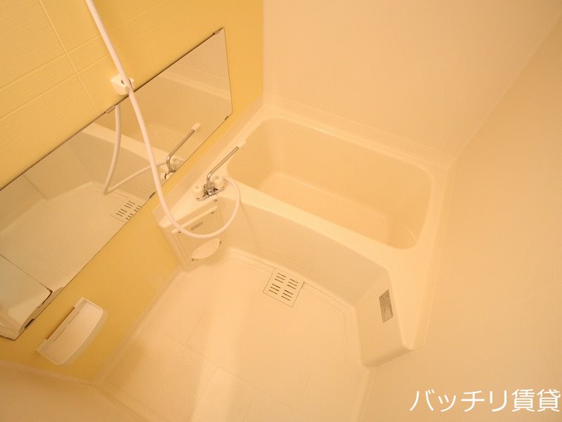 バス・シャワールーム　※同型タイプの為現状優先