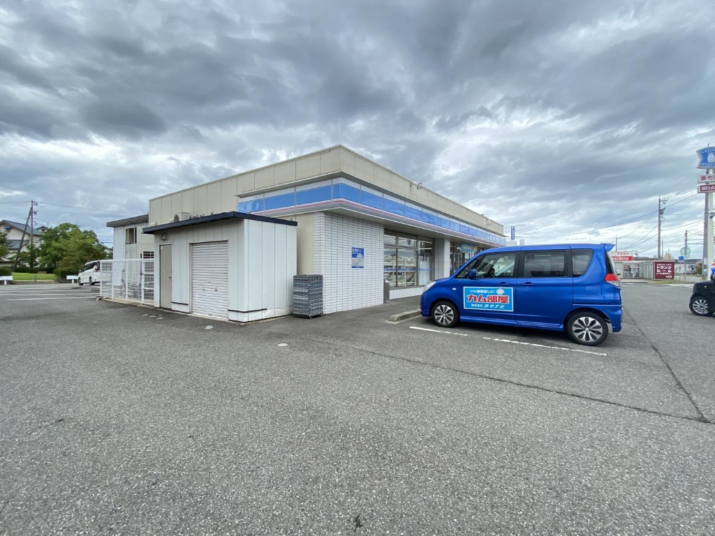 コンビニ　ローソン 福井和田中店（コンビニ）まで304m