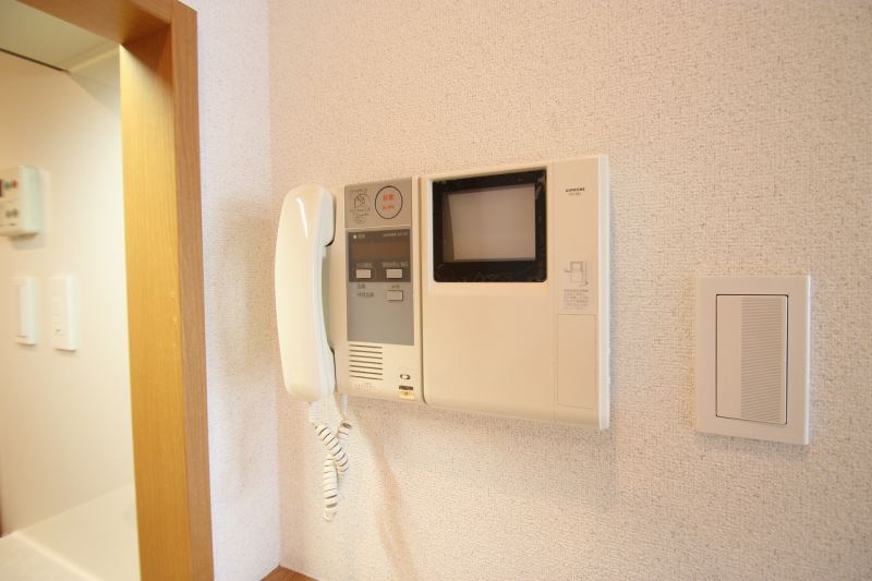 セキュリティ　モニター付きインターホン