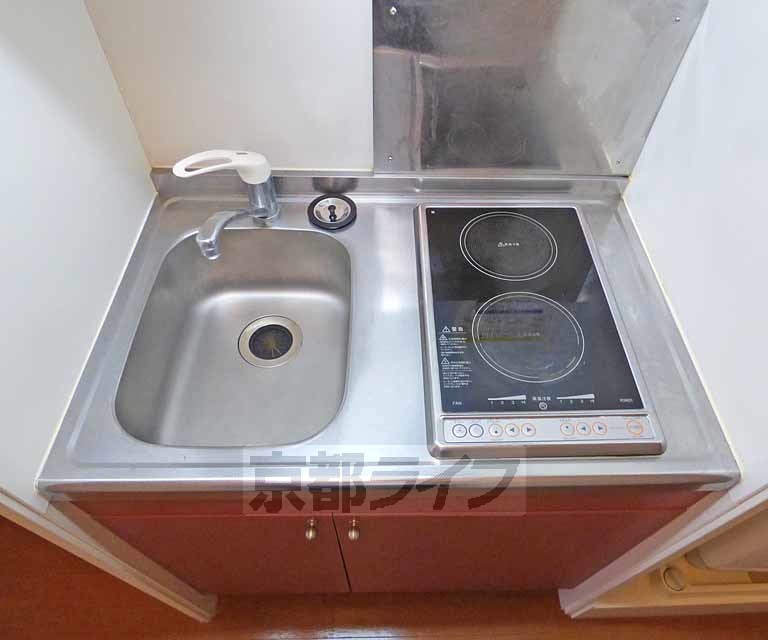 キッチン　一人暮らしには充分なキッチンです。