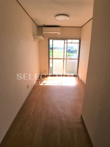 居室・リビング　使いやすい居間です