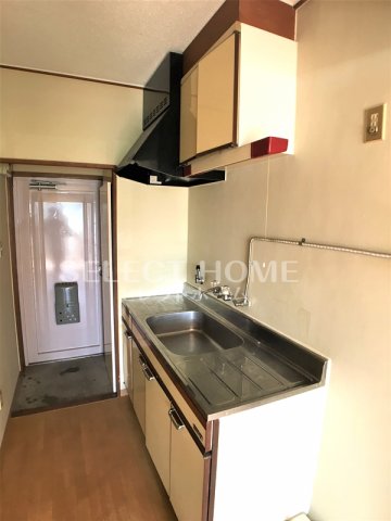 キッチン　コンパクトなキッチンで掃除もラクラク