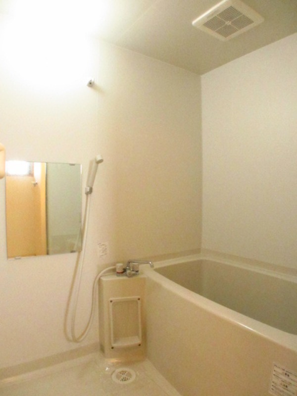 バス・シャワールーム　図面と現状に相違がある場合には現状を優先