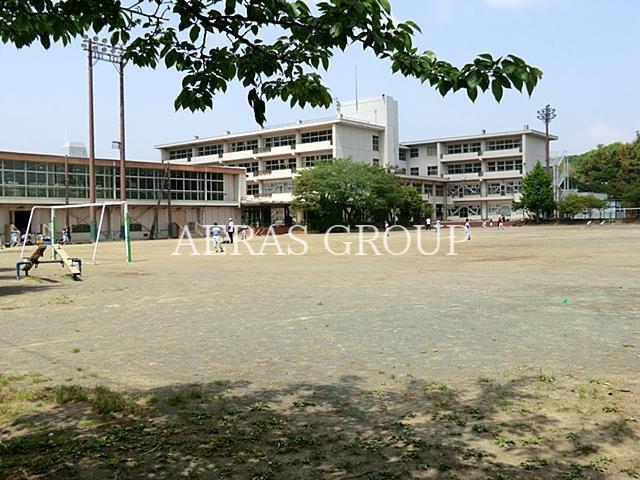 小学校　鎌倉市立関谷小学校（小学校）まで776m