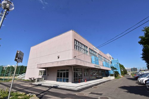 中学校　札幌市立柏中学校（中学校）まで512m