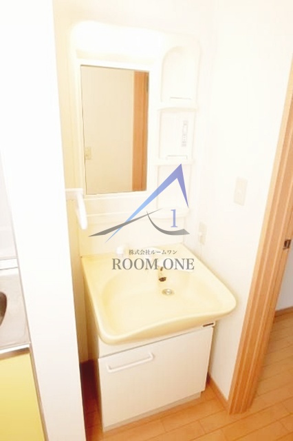 洗面設備　独立洗面台です。