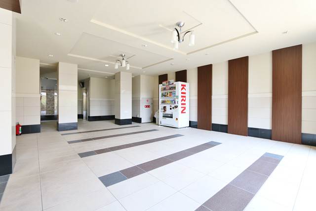 エントランス　開放感のあるエントランス