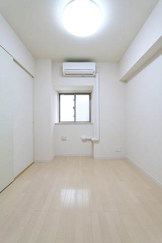 その他部屋・スペース　こちらは寝室にぴったりの洋室です