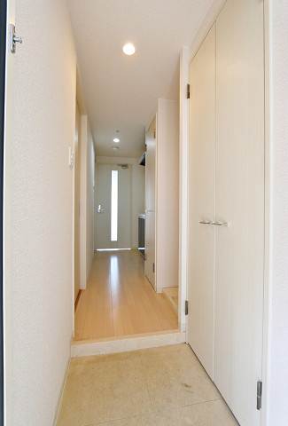 玄関　明るい玄関でお出迎え