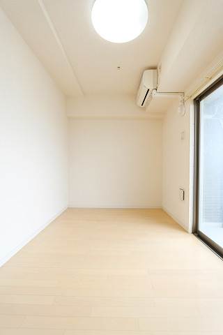 居室・リビング　日当たりのよいお部屋です