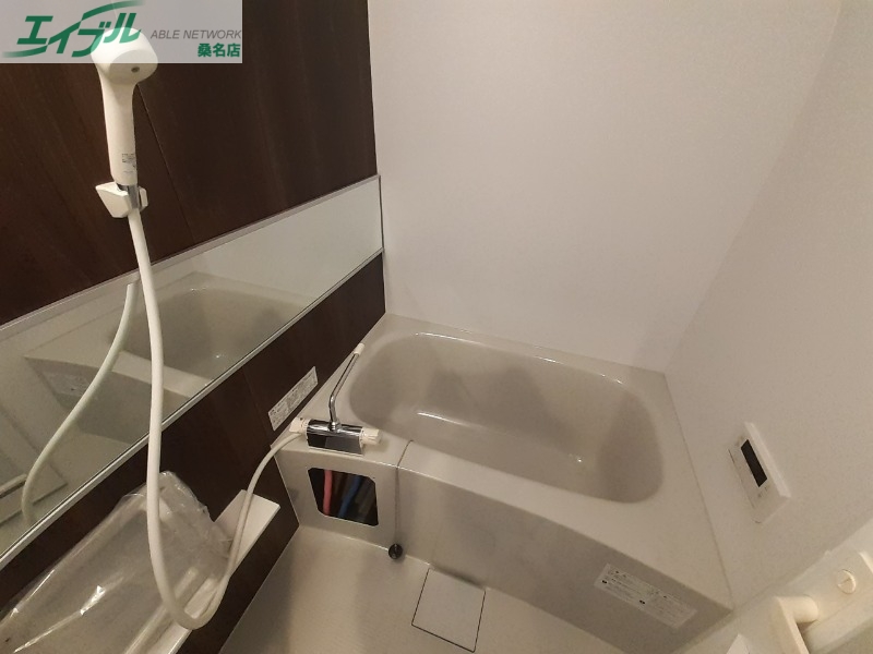 バス・シャワールーム　同物件別部屋の写真です