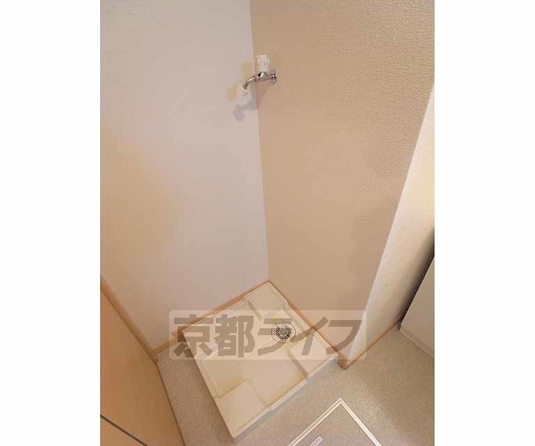 その他設備　室内に洗濯機おけます。