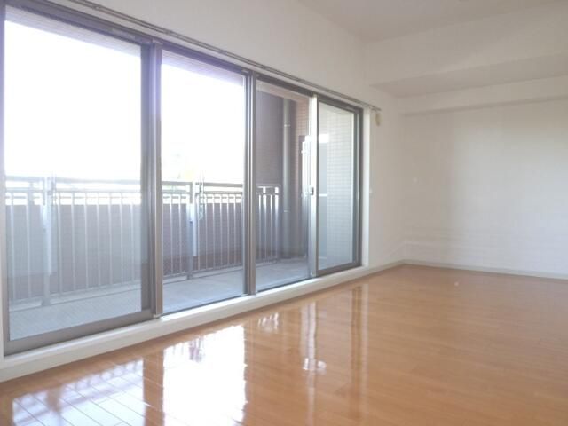 居室・リビング　☆広々としたお部屋☆