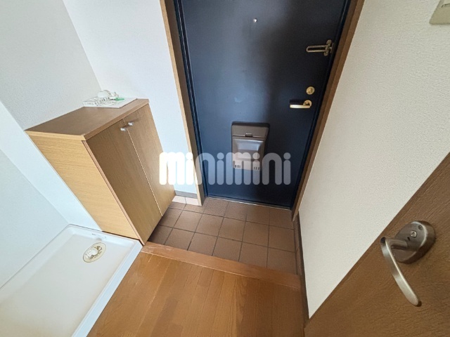 玄関　シューズボックス完備です