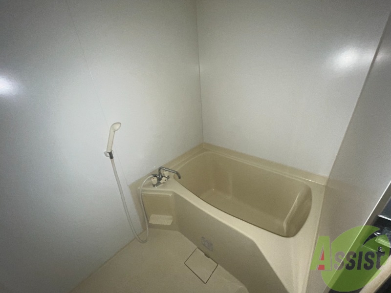 バス・シャワールーム　浴室はコチラになります。日々の疲れをいやしてください。