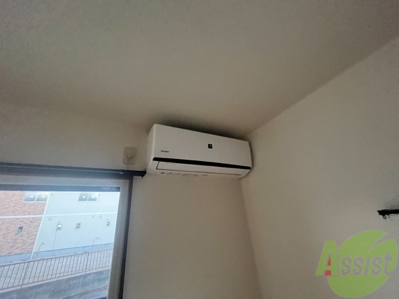 その他設備　こちらはエアコンになります。年中安心ですね。